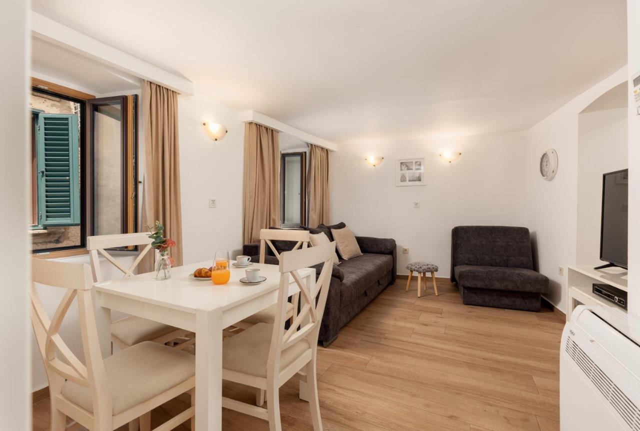 Apartment Amigo Old Town 코토르 외부 사진